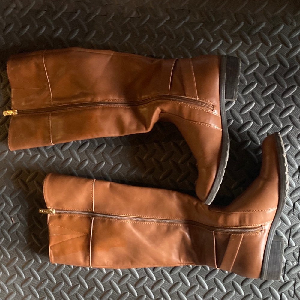 Tan Riding Boots 👢 - Picture 2 of 4